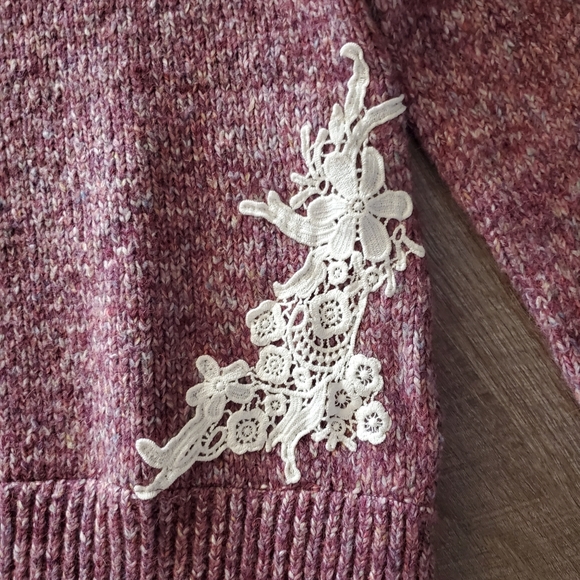 Jessica Simpson Sweater Lace Embellishments - Picture 5 of 6